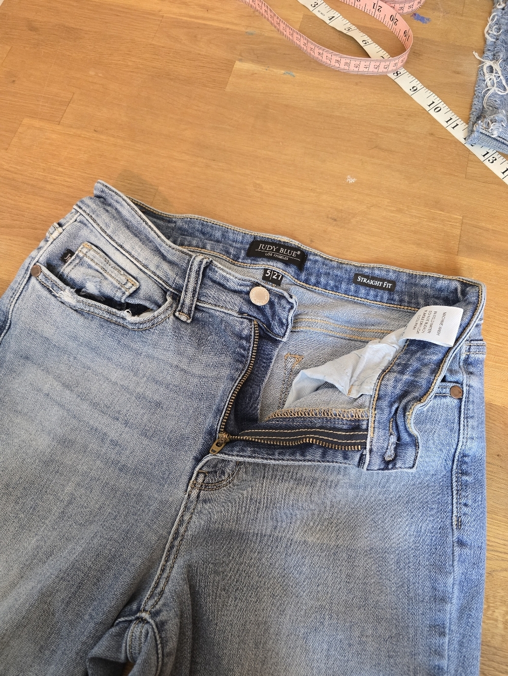 Judy Blue High Rise 90's Straight Fit Jeans In Light Wash JB82502 5/27 - Picture 10 of 15